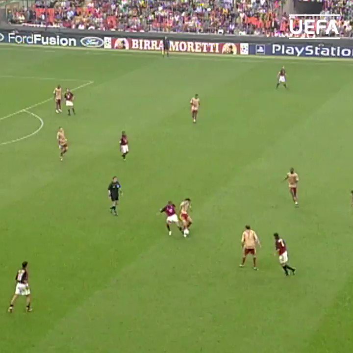 Midfield maestro.

Happy birthday, Rui Costa. 