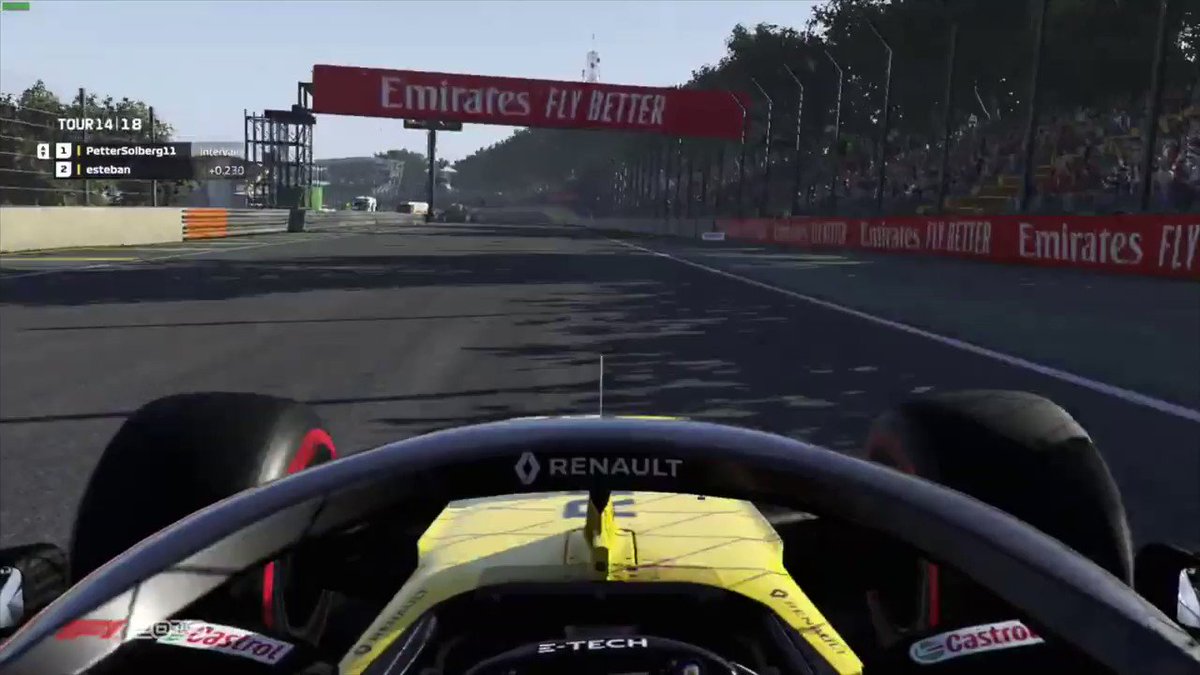 🗣 "You need to press the button!"
Key info being shared there... Full vid at: https://t.co/FfBrTbBwAi
#RSspirit #F1Esports @OconEsteban @Petter_Solberg https://t.co/xP2nIlZXIB