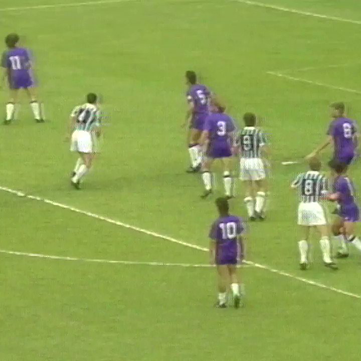 Colpo di testa imprendibile di Renato Buso! 💪⚽
Chi se lo ricorda? 🔙 #GoalOfTheDay https://t.co/Mhj6LE9Cb1