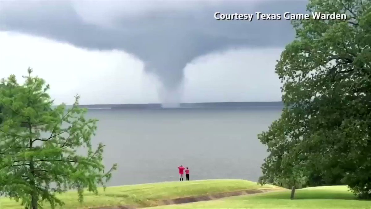 WATCH: A waterspout formed over the Wright Patman Lake in northeastern Texas https://t.co/eSvCamMELD