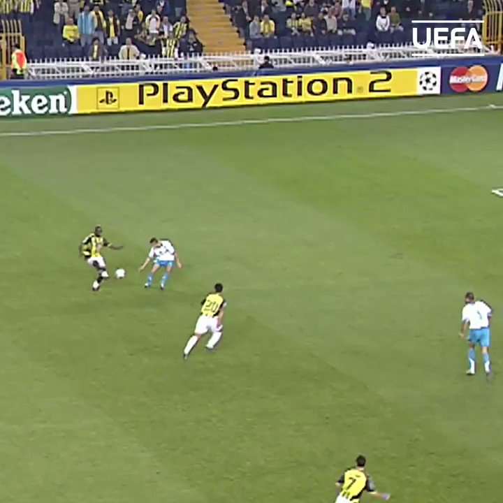 🇧🇷🇹🇷 Fenerbahçe great Alex with some memorable assists 😍
#UCL | @Fenerbahce | @Alex10 https://t.co/uZqb0y9g17