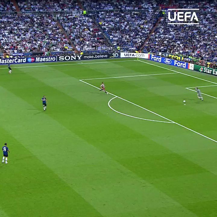 ⚫️🔵 #OTD in 2010, Inter became 6th club in history to win the treble 🏆🏆🏆
⚽️⚽️ Diego Milito
#UCL | #OnThisDay | @Inter_en https://t.co/xCzxpTdg1b