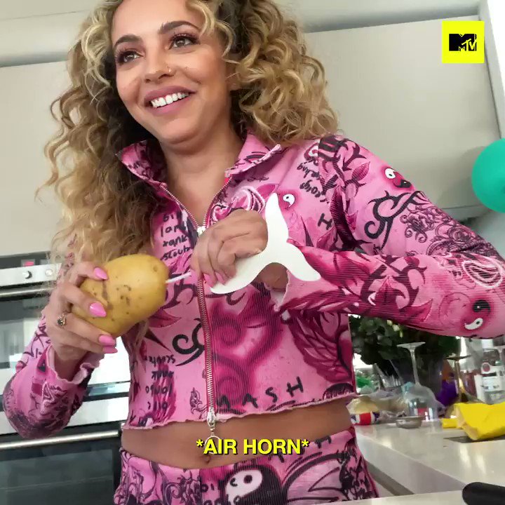 Weβve all seen @LittleMix's Jade Thirlwall serve iconic looks, but can she give this potato a superstar drag makeover? ππ»ββοΈπ₯
Served! With Jade Thirlwall launches across both MTV UK Facebook Watch and MTV International YouTube from Thursday 28th May! π https://t.co/n510LaWpAY