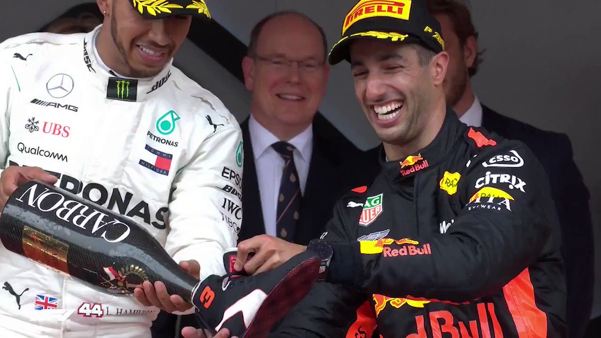 No @danielricciardo podium is complete without it 🍾👟
#F1Rewind https://t.co/Ih5QJElPaU