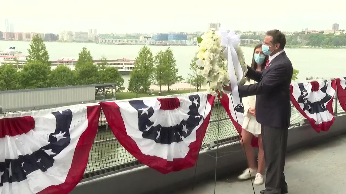 Andrew Cuomo (@NYGovCuomo) on Twitter photo 25/05/2020 16:39:28 We remember the fallen and honor them today. #MemorialDay2020 We remember the fallen and honor them today. #MemorialDay2020