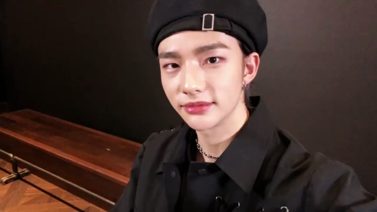 Stray Kids Japan Official on X: Stray Kids Japan Official on X: