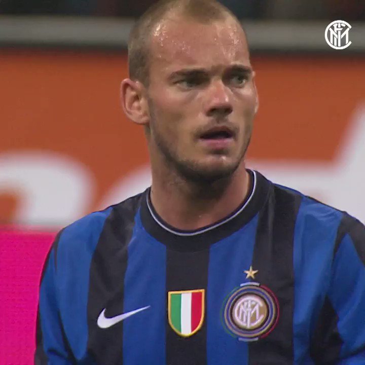 Happy birthday to Wesley Sneijder. The man who was robbed & deserved to win the 2010 Ballon D or. Legend  