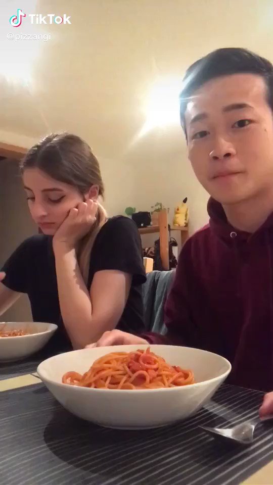 えっ！本場では違う？！パスタはスプーン使わず食べる？！