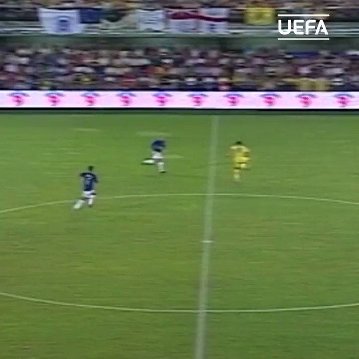 Happy birthday to this baller. Juan Roman Riquelme.

