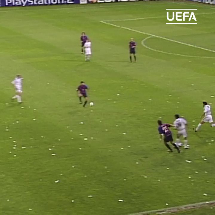 Happy Birthday to Raúl González Blanco. 

One of the greatest strikers to ever grace the game of football 
