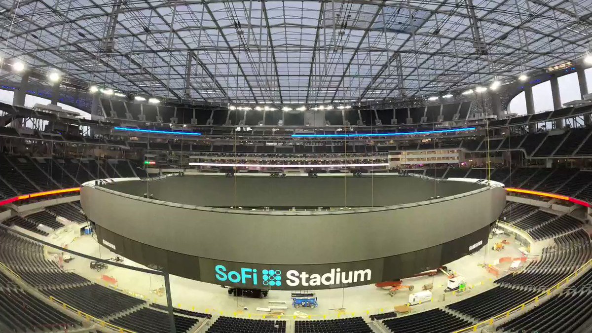 2.2 million pounds + 70,000 square feet of digital LED.
The first-of-its-kind videoboard for @SoFiStadium is officially complete. https://t.co/JdQB3LuItj