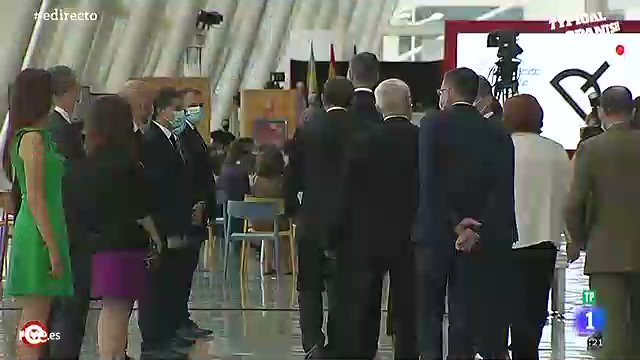 Los reyes han llegado a la Ciudad de las Artes y las Ciencias de #Valencia (@CACiencies), para asistir a la entrega de los Premios Nacionales de Innovación y de Diseño (@CienciaGob)🏆
@ROSA_FRASQUET te cuenta la #últimahora en #EDirecto ⬇️ https://t.co/URjcejx43s