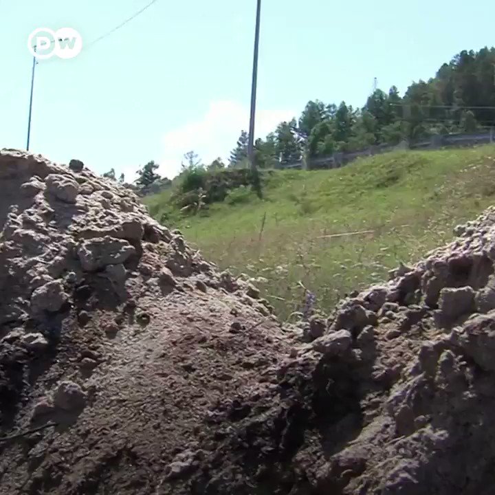 DW News (@dwnews) on Twitter photo 2020-07-07 11:40:00 Russian authorities dug a trench around a remote Siberian village to enforce a quarantine on its residents after dozens of them contracted #COVID19. Russian authorities dug a trench around a remote Siberian village to enforce a quarantine on its residents after dozens of them contracted #COVID19.