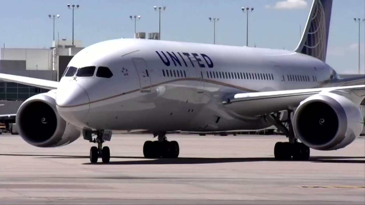 United Airlines is preparing to send 'gut punch' potential furlough warnings to its 36,000 U.S.-based workers https://t.co/p6vLSilBcY https://t.co/VsuFST5RwT