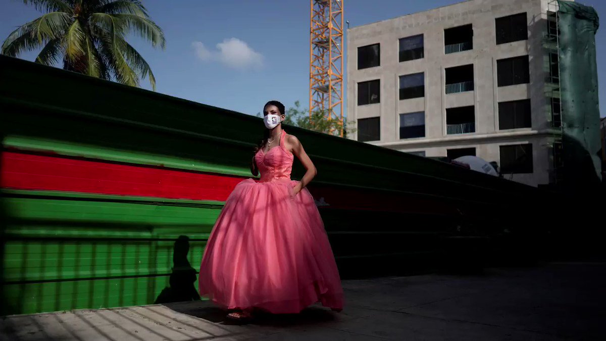 Face masks are now a new fashion accessory for many Cuban girls https://t.co/mER3NlGYdv https://t.co/uSIkfF89bN