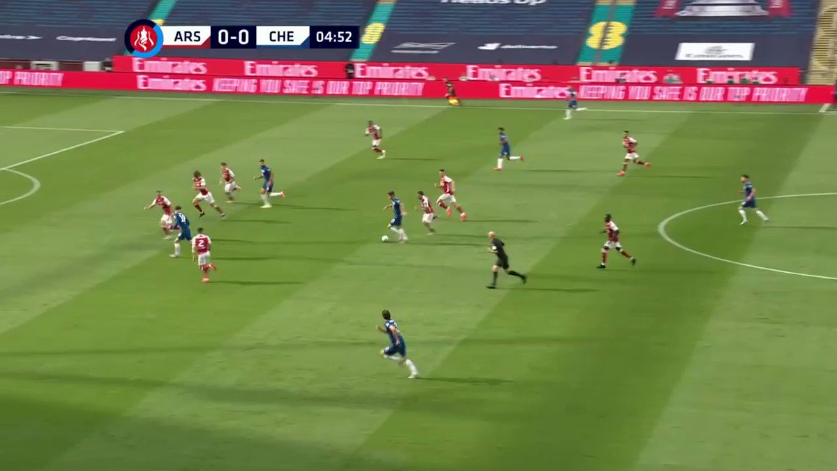 CHRISTIAN PULISIC GIVES CHELSEA THE LEAD INSIDE FIVE MINUTES! https://t.co/PIB2hDymW1