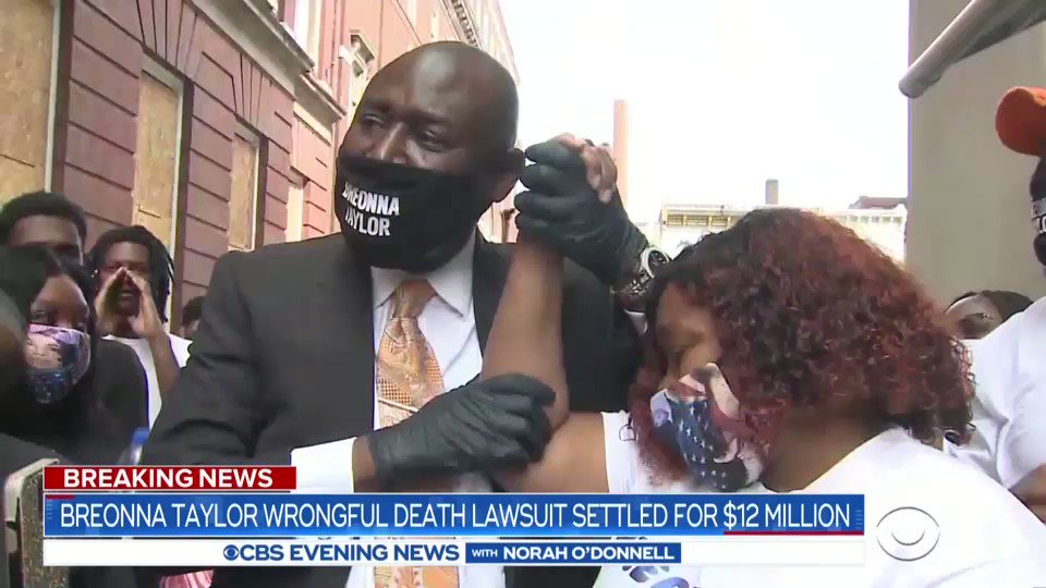 @CBSEveningNews's photo on Breonna Taylor