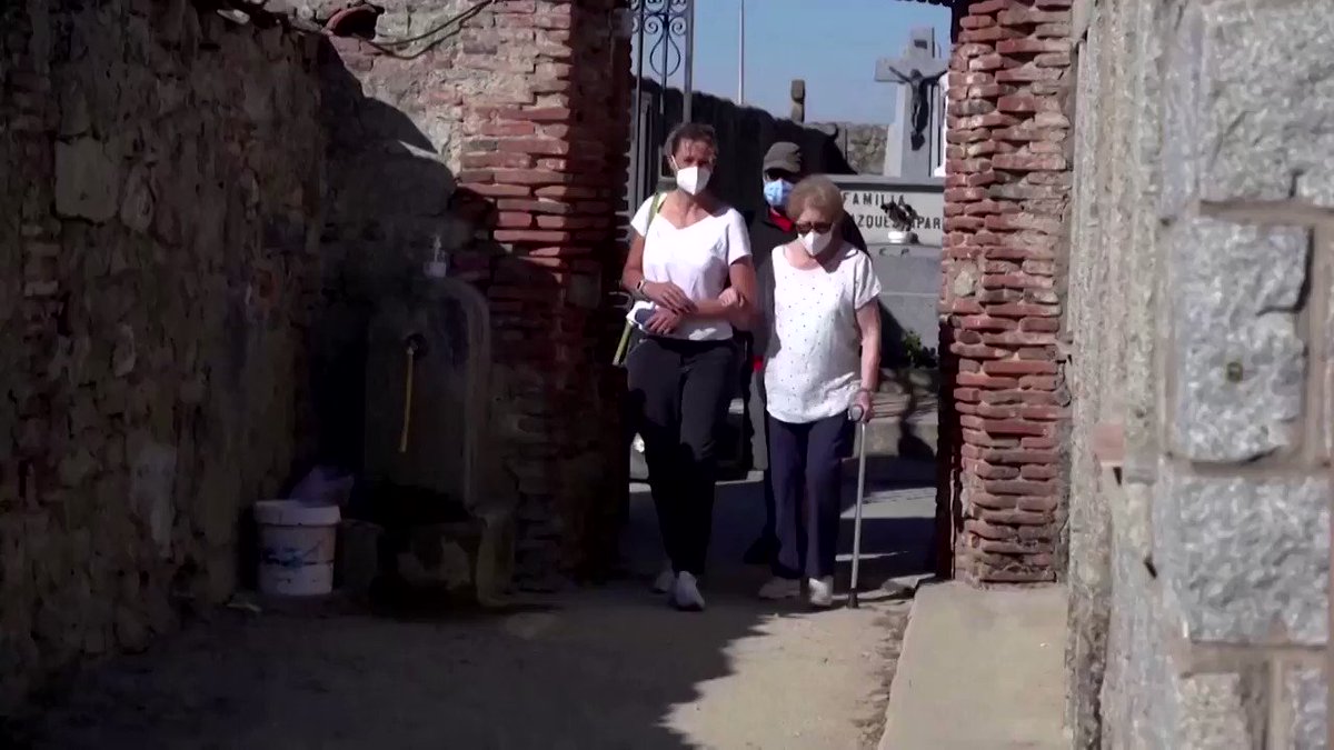 Eighty-four years on, Rosa Maria Insua finds out where her father, who was killed in the Spanish civil war, was buried after his wedding ring was discovered at the site of a mass grave near Madrid https://t.co/oXeCvcvPb1