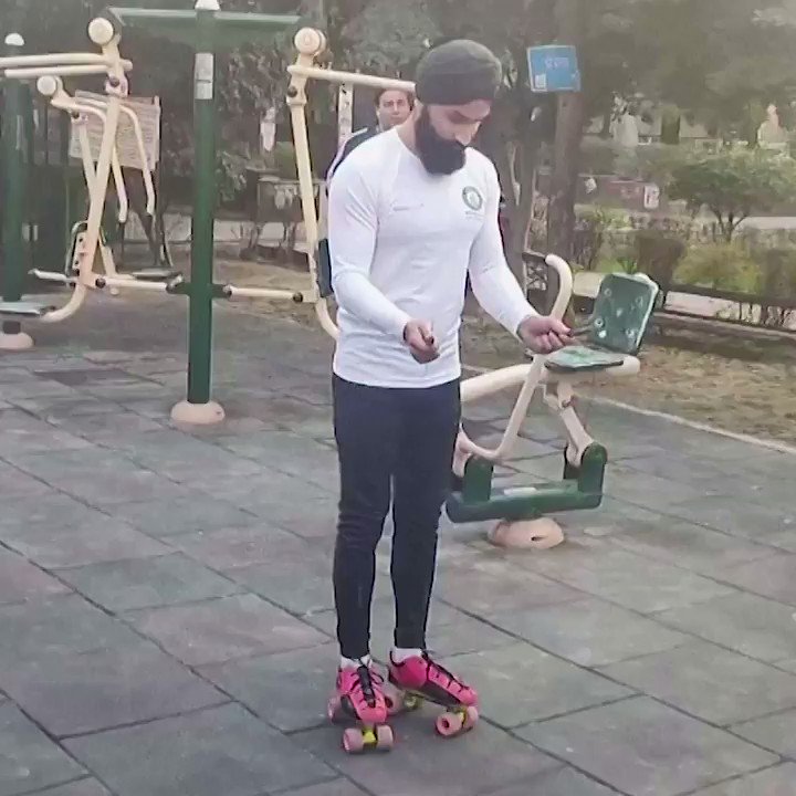 Reuters (@Reuters) on Twitter photo 18/09/2020 11:29:37 India's Zorawar Singh broke the #GuinnessWorldRecord with 147 skips on roller skates in 30 seconds India's Zorawar Singh broke the #GuinnessWorldRecord with 147 skips on roller skates in 30 seconds