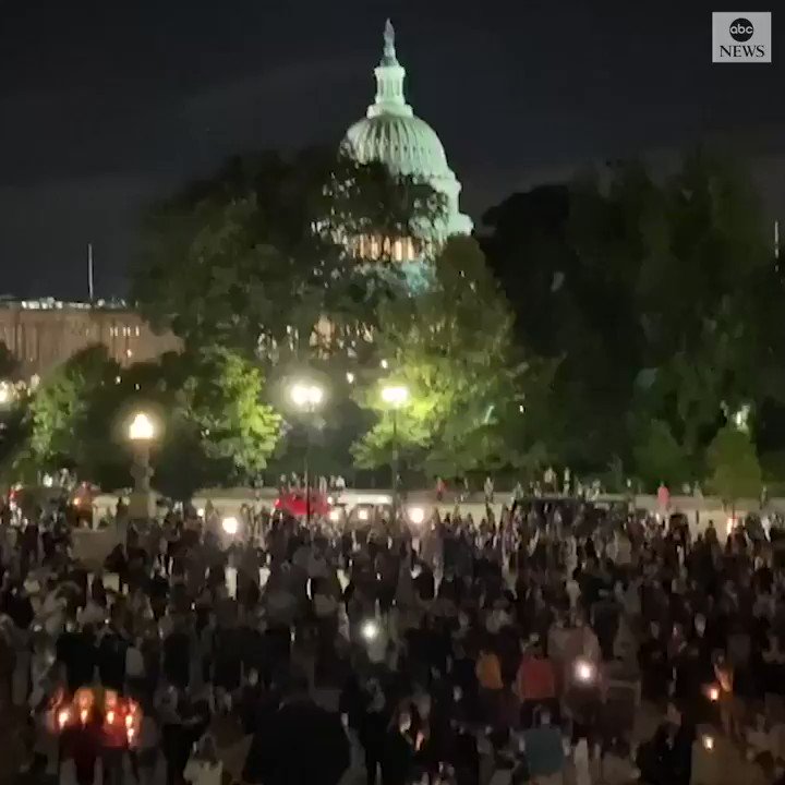 Mourners join in a rendition of "Imagine" by John Lennon as they honor the legacy of Supreme Court Justice Ruth Bader Ginsburg, the standard bearer for the court's liberal wing and a progressive icon. https://t.co/QcBKdeDxe2 https://t.co/62Sh502TdS
