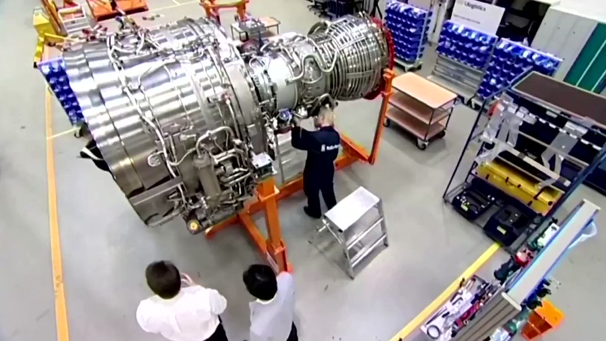 WATCH: Shares in Rolls-Royce sunk to their lowest level since 2004 after the British aero-engine company confirmed it was considering a rights issue of up to $3.23 billion https://t.co/3VenYQQpcd https://t.co/Nbj6Zdru39