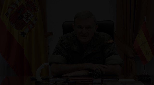 El Comandante del Mando de Operaciones #MOPS se despide poniendo en valor a todo el personal con el que ha trabajado estos 3 años #24siete por las operaciones en 🇪🇦:"Seguid poniendo el foco en las operaciones y, por favor, cuidaros mucho" @EjercitoTierra @Armada_esp @EjercitoAire https://t.co/ijIdcFq1aC