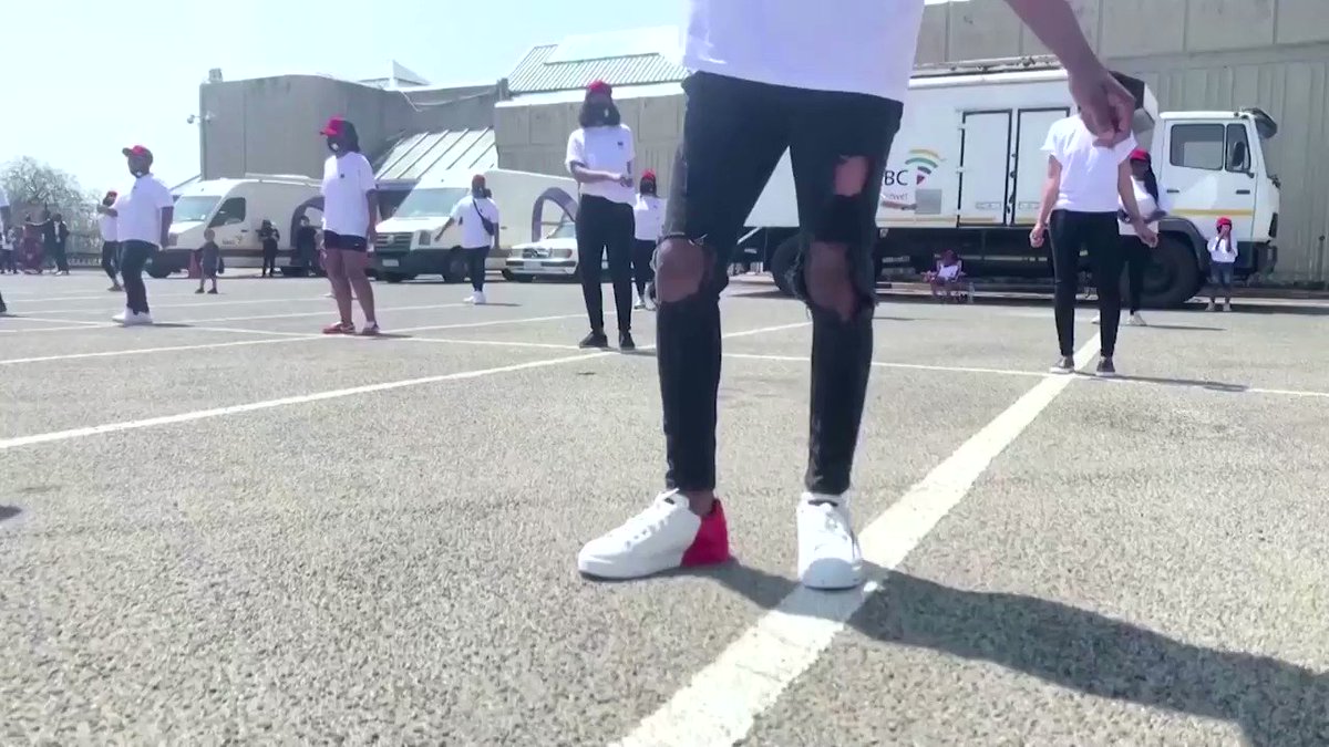Thousands of people around the world, including priests, police, ministers and frontline workers, are dancing to South African house song 'Jerusalema' to shake off the blues https://t.co/FTfJrETAcL https://t.co/gFYhVyZ9Iy