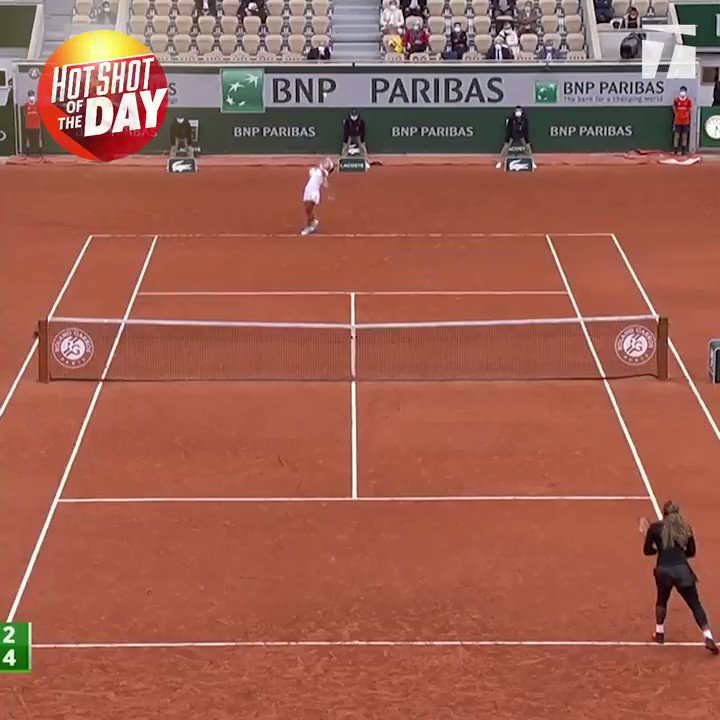 The shot seen around the world.🔥😤
@serenawilliams will not be outplayed.
#RolandGarros | #ShotOfTheDay https://t.co/5CiSfPPjMt