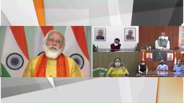 अब नमामि गंगे अभियान को एक नए स्तर पर ले जाया जा रहा है।
गंगा जी की स्वच्छता के अलावा अब इससे सटे पूरे क्षेत्र की अर्थव्यवस्था और पर्यावरण के विकास पर भी फोकस है।
गंगा जी के दोनों ओर पेड़-पौधे लगाने के साथ ही ऑर्गेनिक फार्मिंग से जुड़ा कॉरिडोर भी विकसित किया जा रहा है। https://t.co/IdoLCXzdC6