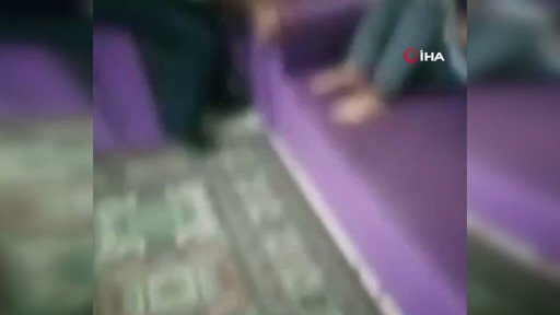 sputnik turkiye on twitter cocuklarini doven babanin baska goruntuleri ortaya cikti cocuklari annelerine tepkili sozler soylemeye zorlamis https t co avhbthraac https t co xarya05dmt twitter