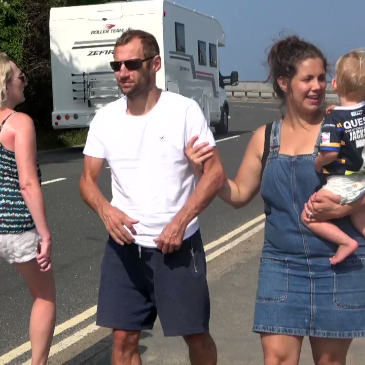 A @BBC documentary following @Rob7Burrow, former @leedsrhinos star, as he battles with MND, is scheduled to air on @BBCTwo on Monday at 7pm.
Rob Burrow: My Year with MND - follows Rob who has helped raise lots of awareness and money towards our fight.
🗓️ Save the date #MND https://t.co/8Eyu2JsaX2