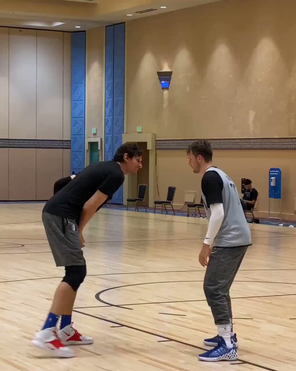 🔁 RT se ti mancano BOBI & LUKA (scusaci @tobias31)
@BobanMarjanovic | @luka7doncic
#NBARestart REWIND!
#NBA | #WholeNewGame https://t.co/udiik7rwPq