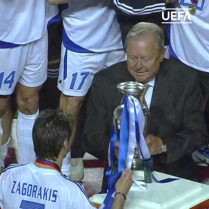 © Name another EURO-winner captain!  Happy 49th birthday, Theodoros Zagorakis  | 