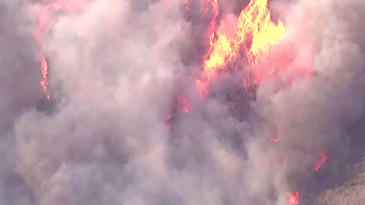 Tens of thousands of homes were ordered evacuated in Orange County, California, ahead of a wildfire, the Orange County Fire Authority said in an alert to residents https://t.co/960wfWzlMB https://t.co/Xu4x4gXbAv