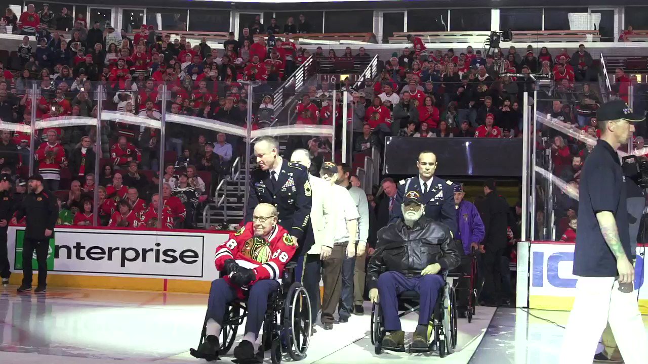 Chicago Blackhawks auf X: „We're proud to honor those who have served our  nation in the annual Veterans Day game on Sunday!   / X