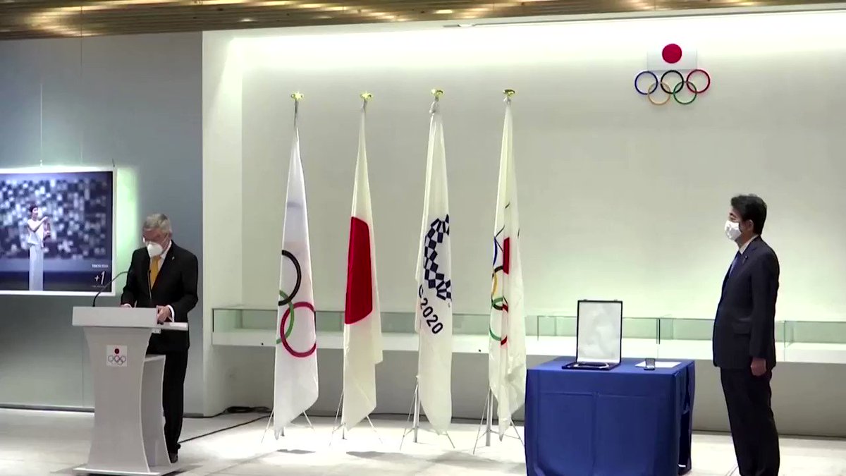 ICYMI: IOC chief Thomas Bach awards former Japanese Prime Minister Shinzo Abe with Olympic Order https://t.co/RWAZ8uHQC7 https://t.co/V4f7lWzQeJ