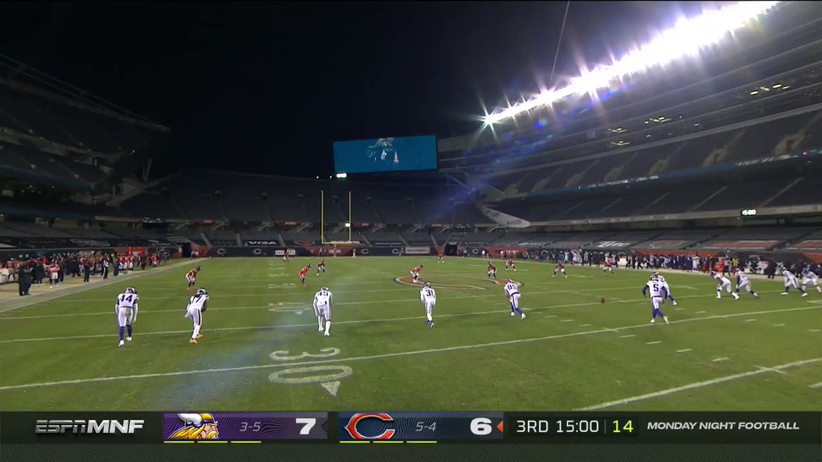 .@ceeflashpee84 SAID ✌️!!
104 yards to DA HOUSE.
📺 ESPN
📱: https://t.co/yfm0Jlb8p7
#MINvsCHI | #DaBears https://t.co/1GlnjWa6gh