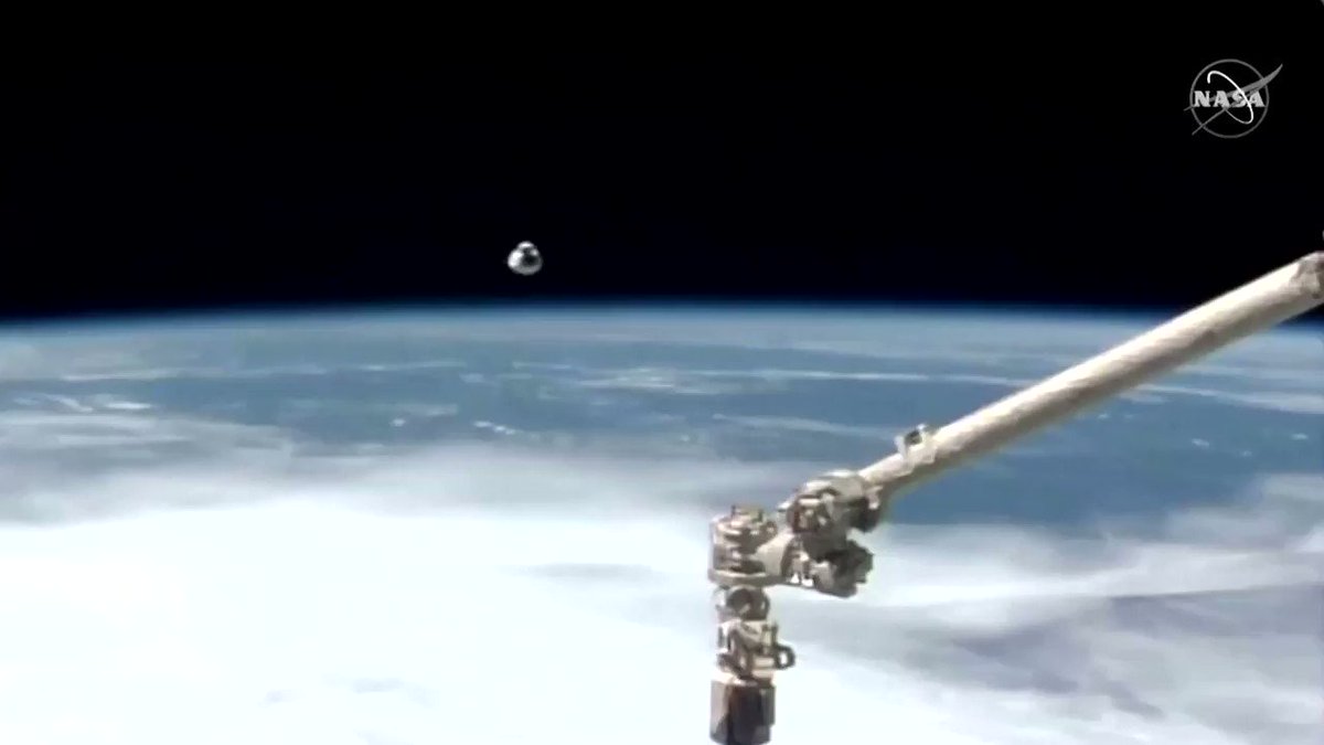 WATCH: In @NASA’s first full-fledged mission ferrying a four-member crew into orbit on a privately owned spacecraft, the @SpaceX’s Crew Dragon capsule, successfully docked at the @Space_Station https://t.co/VNMjt2M5od 🚀 https://t.co/ZzbYVRatRG