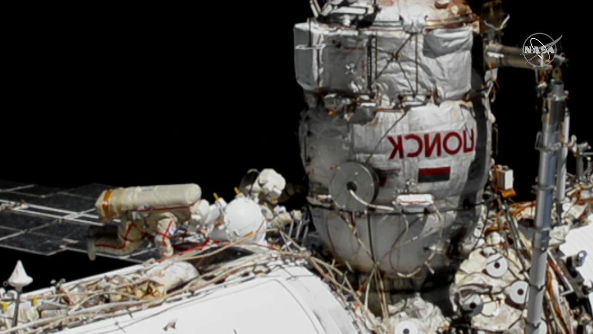 The two spacewalking cosmonauts are working to replace a fluid flow regulator outside the Zarya module, the station's first module. https://t.co/yuOTrZ4Jut https://t.co/hskTqBnadA