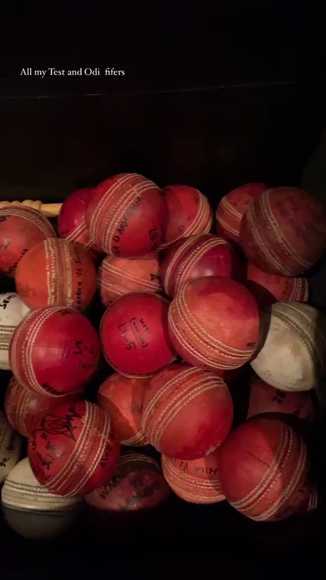 ESPNcricinfo (@ESPNcricinfo) on Twitter photo 25/11/2020 22:04:14 WOW! Dale Steyn shows his collection of souvenir fifer balls 🔥 (via dalesteyn/Instagram) WOW! Dale Steyn shows his collection of souvenir fifer balls 🔥 (via dalesteyn/Instagram)