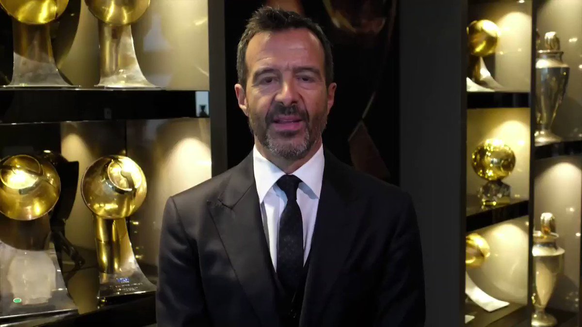 Левандовски 2020. Globe soccer awards-2022 дубай. Все награды роналдиньо. Player of the year award dubai 2021. Globe soccer player of the century.