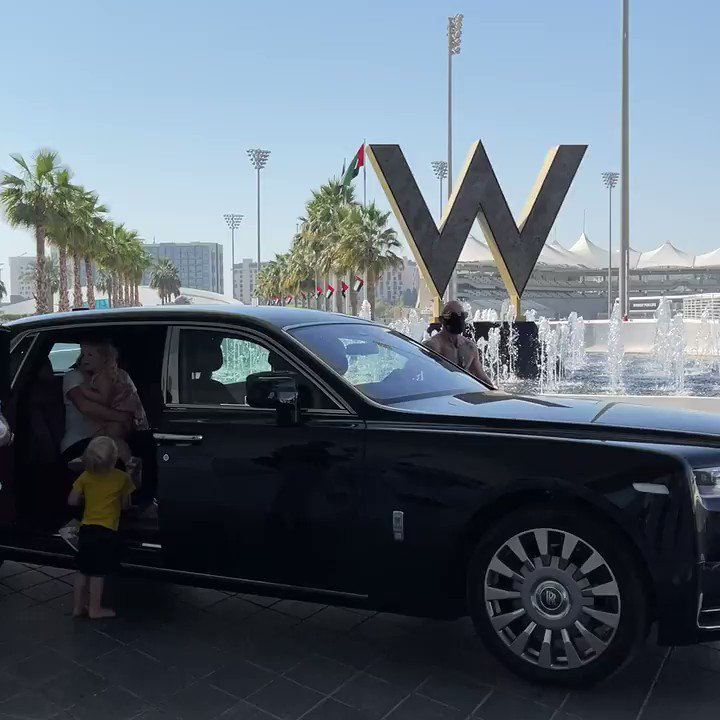 The Notorious Arrival ๐ฎ๐ช
#UFC257 #InAbuDhabi @VisitAbuDhabi
๐ฅ: @ADShowdownWeek https://t.co/ePUYs7nL1i