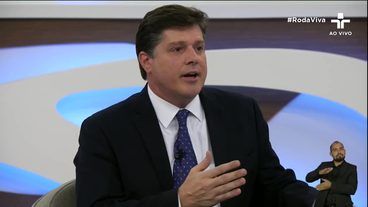 .@Baleia_Rossi: "A reforma tributária, eu tenho certeza: eleito presidente da Câmara dos Deputados, será uma das primeiras matérias pautadas e aprovadas." #RodaViva https://t.co/vwCmseWCTm