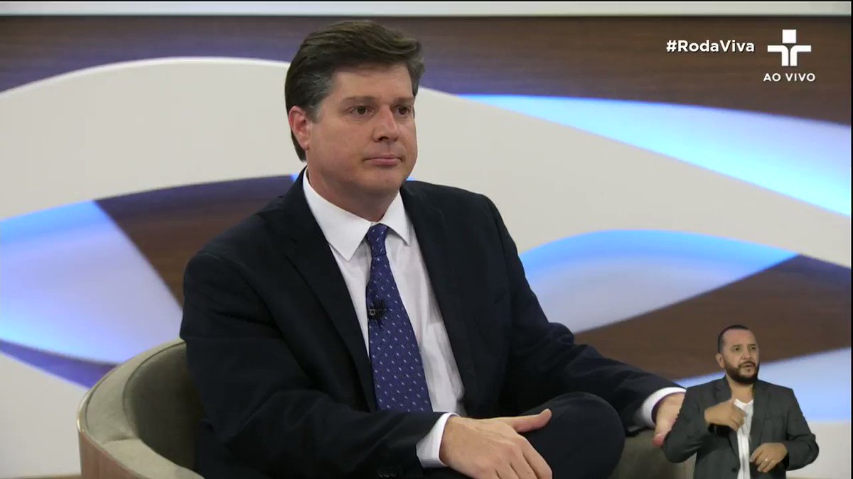 No #RodaViva, @Baleia_Rossi fala sobre a deputada Daniela do Waguinho, também do MDB, que declarou apoio ao seu adversário, Arthur Lira. O assunto rendeu uma nota de repúdio do MDB Mulher. https://t.co/3KRvODAm1z