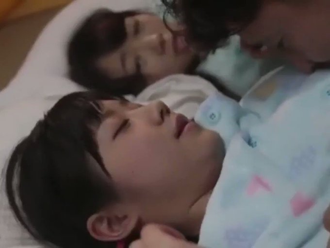 少しだけ大人になった姪っ子姉妹は2人だけで叔父の家にやってくる。ずっと子供として扱ってきたが、久々に会った2人は子供から少女へと成長していた。叔父は我慢できなくなり…
#有栖るる #Bカップ #平花 #想真花 #Dカップ #姉妹 
https://t.co/LO7zTZBY6w