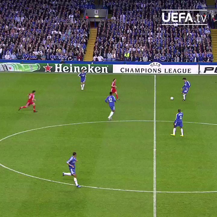   Claude Makelele was so good they named a midfield role after him

Happy birthday to the French legend 
