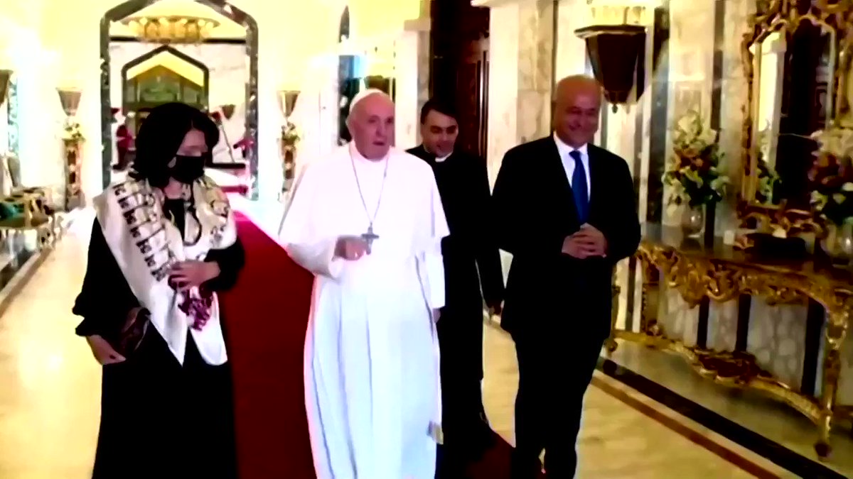 Pope Francis ended his historic tour of Iraq, flying out of Baghdad after visiting cities torn apart by conflict, meetings Muslim and Christian leaders and preaching a message of peace and coexistence over war https://t.co/FHslN7bQqq https://t.co/m5UhNWzeNU