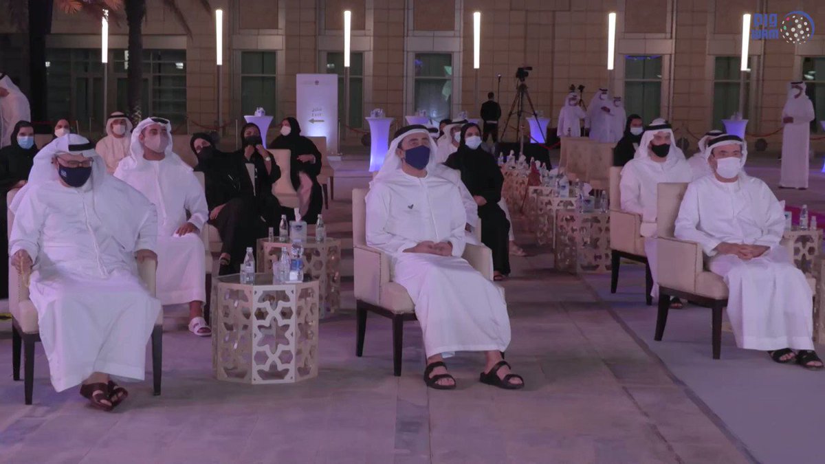 عبدالله بن زايد أنور قرقاش و زكي نسيبة علمان باقيان في أعماقنا البيان القارئ دائماً