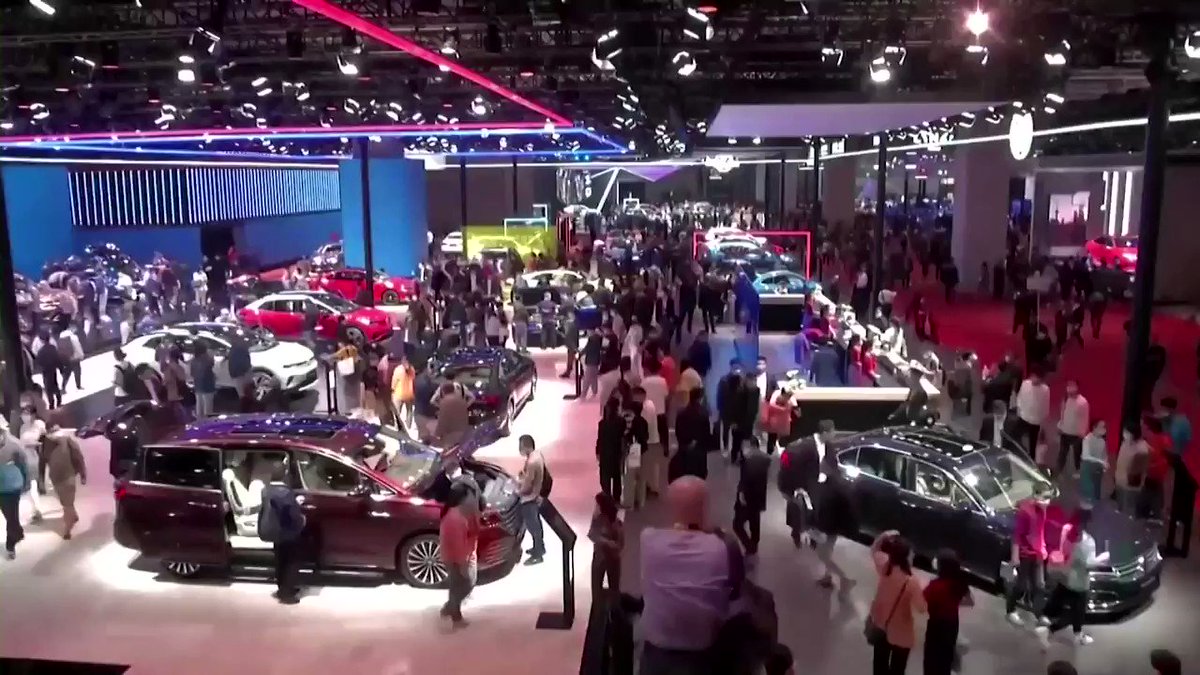Volkswagen is backing tougher EU emissions targets, betting it can absorb more stringent cuts than its rivals, sources told @Reuters. Read more here: https://t.co/RPjkUmZXdT https://t.co/a3IUGyF7oG