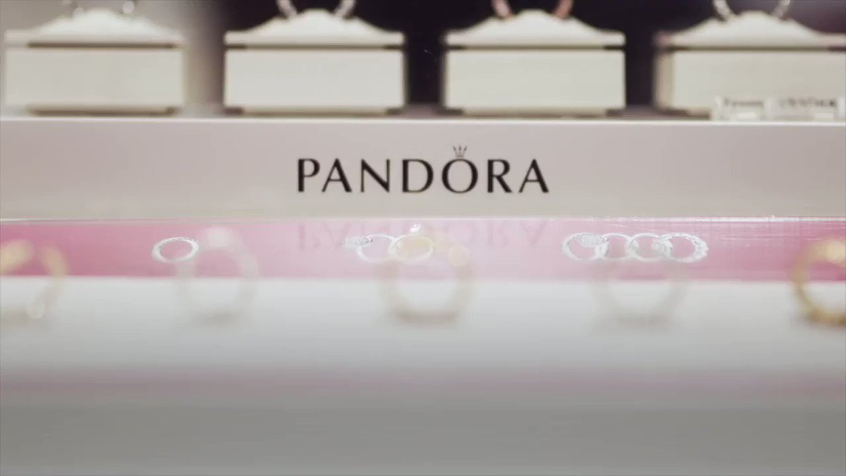 Pandora, the jewelry maker best known for its silver charm bracelets, will stop selling mined diamonds and focus on lab-grown gems. Read more here: https://t.co/wUdC8a6aQD https://t.co/sGF4zbfGGI